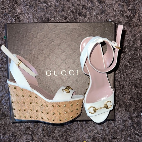 Gucci suede studded wedges size 36 - Picture 4 of 8
